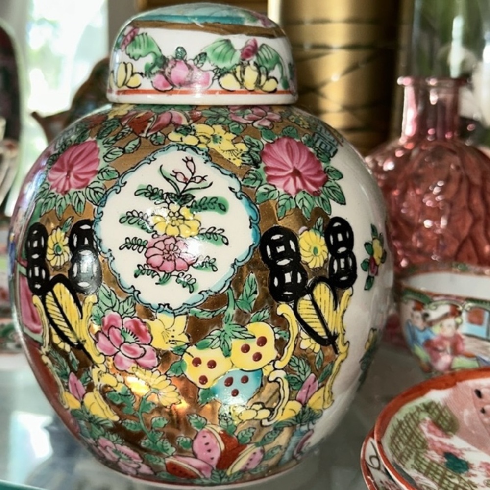 Vintage Antique Chinese Early Republic Period Famille Rose Porcelain Ginger Jar